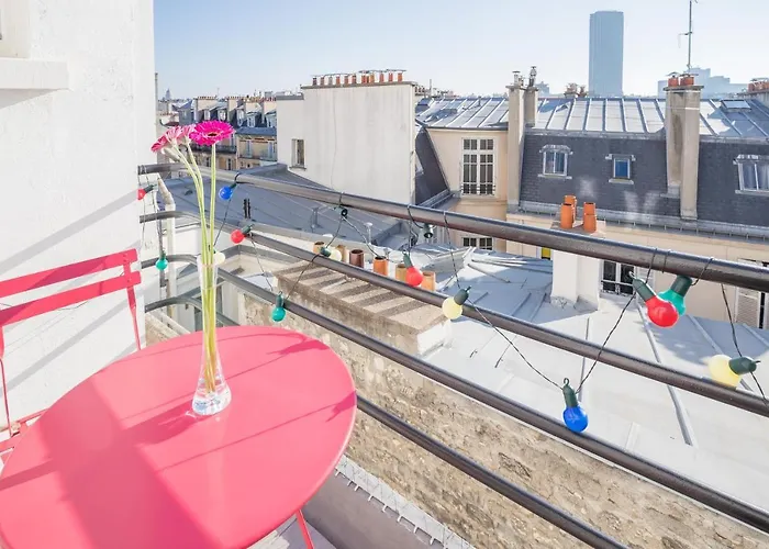 Апартаменты Eiffel Tower View + Terrace Saint Germain Des Pres Париж