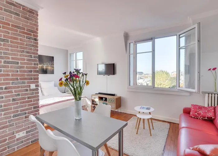 Eiffel Tower View + Terrace Saint Germain Des Pres Апартаменты Париж