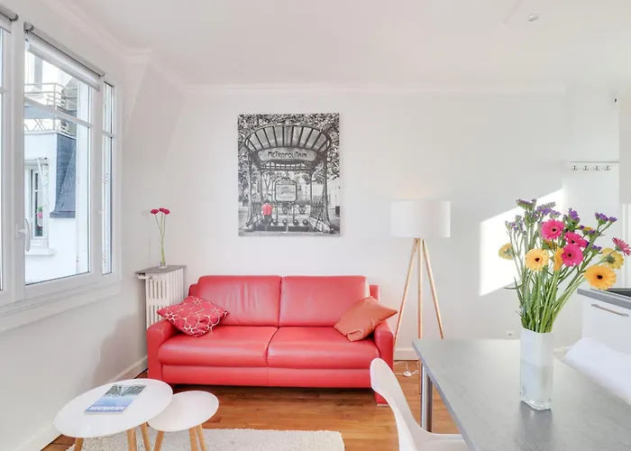 Eiffel Tower View + Terrace Saint Germain Des Pres Appartement Parijs