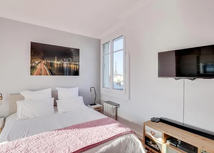 Eiffel Tower View + Terrace Saint Germain Des Pres Appartement *